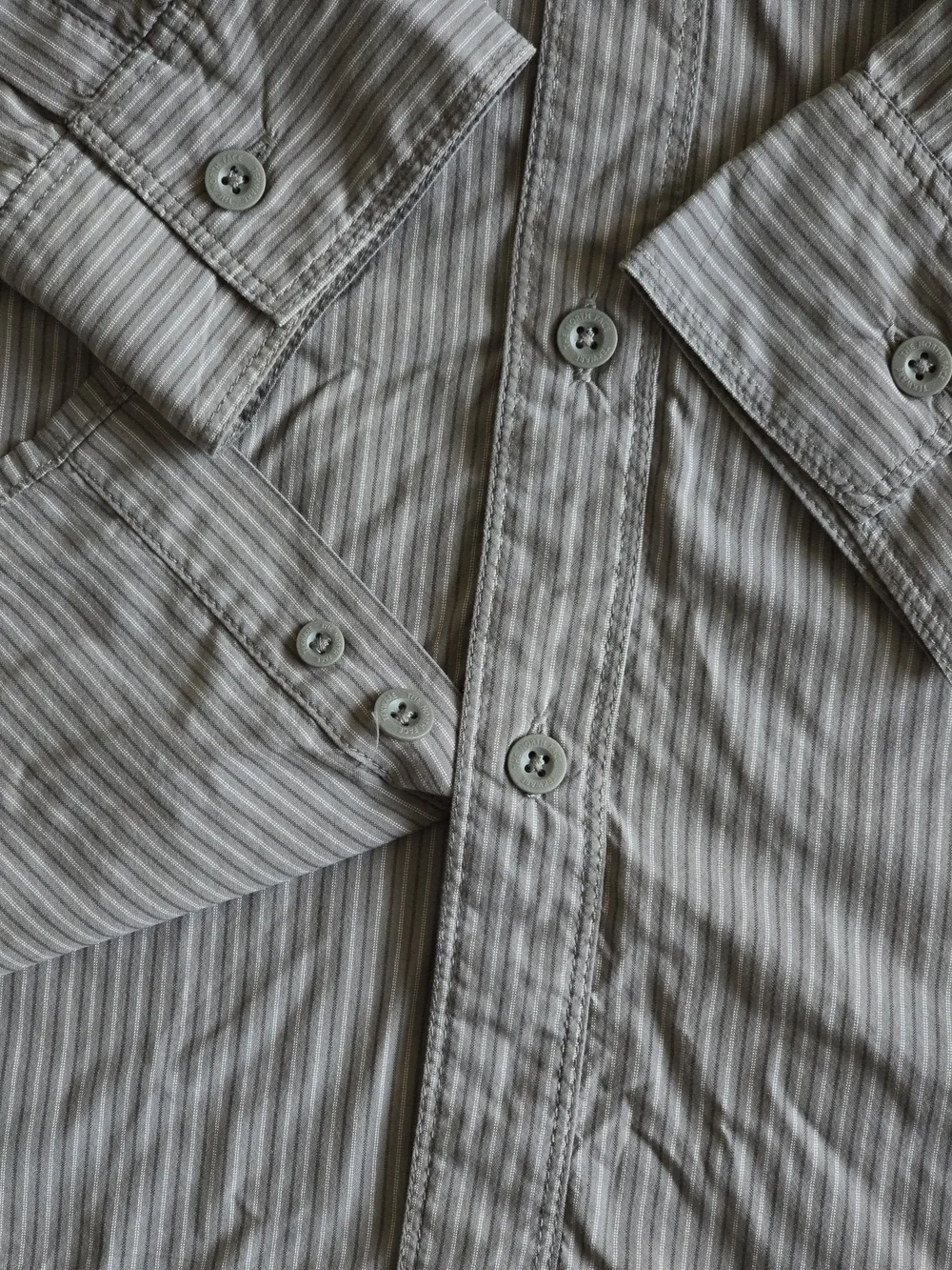 The North Face Sequoia Shirt Men Gray Medium Nylon Short Sleeve Vented Utility